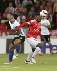  国际米兰门将低级失误导致欧联资格生变  