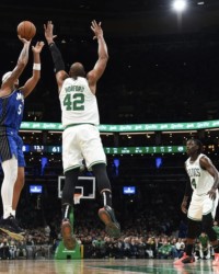  波尔津吉斯两双凯尔特人大胜魔术锁定东部第三