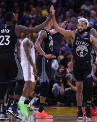  勇士绝杀雷霆终结对手七连胜势头  