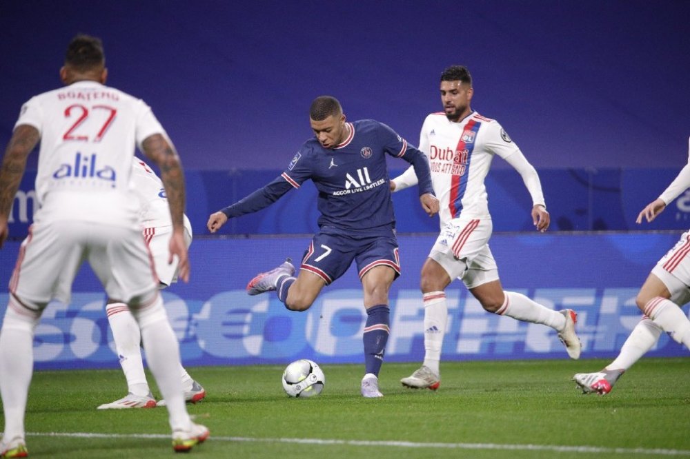  里昂主场控球占优却憾平摩纳哥青年军